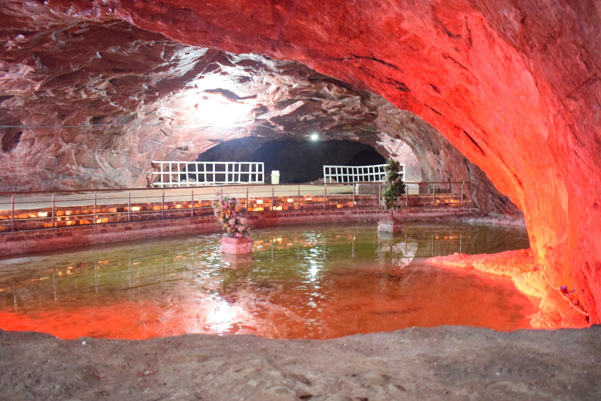 Premium Himalayan Salt Lamps Exporters from Pakistan